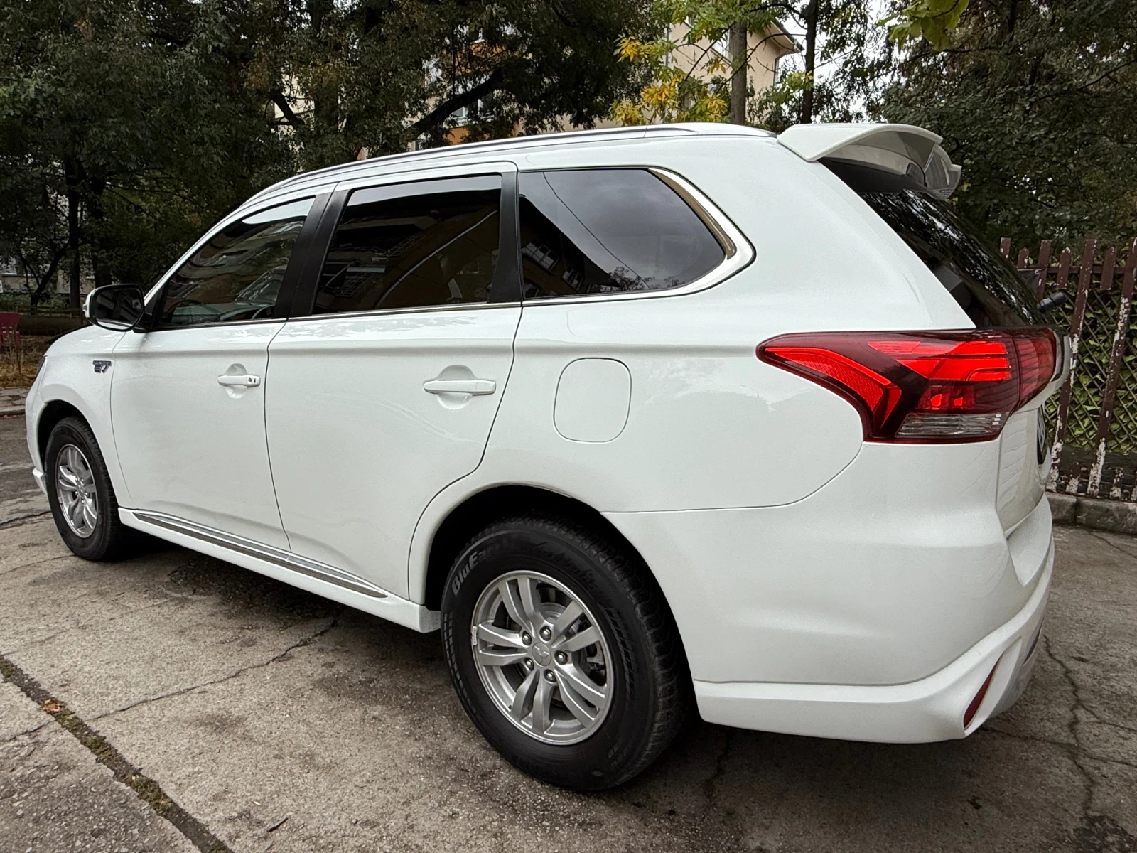Mitsubishi Outlander 2.5 PHVE Plug-in Hybrid БАРТЕР - изображение 4