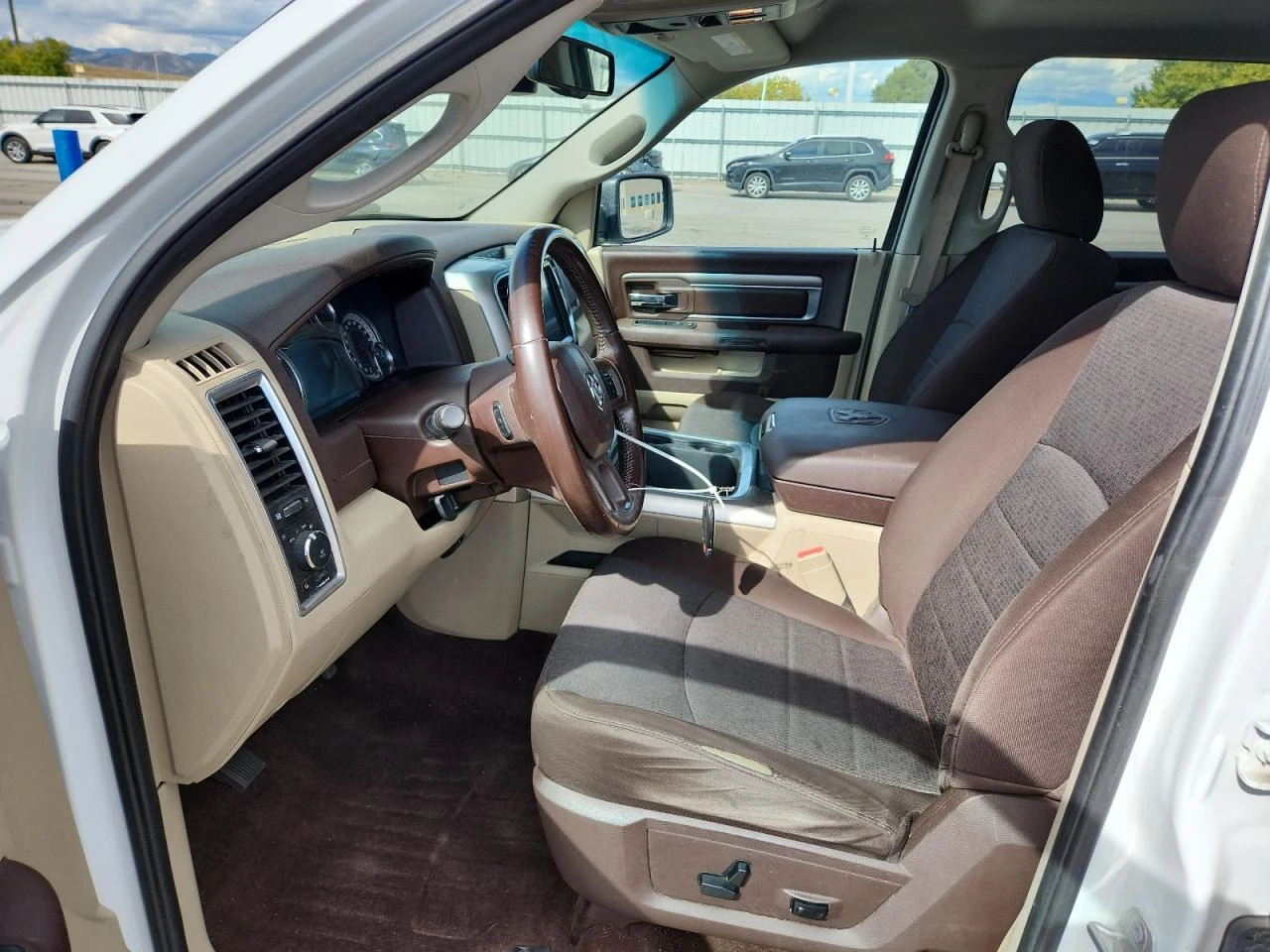 Dodge RAM 1500 SLT 5.7 HEMI - изображение 7