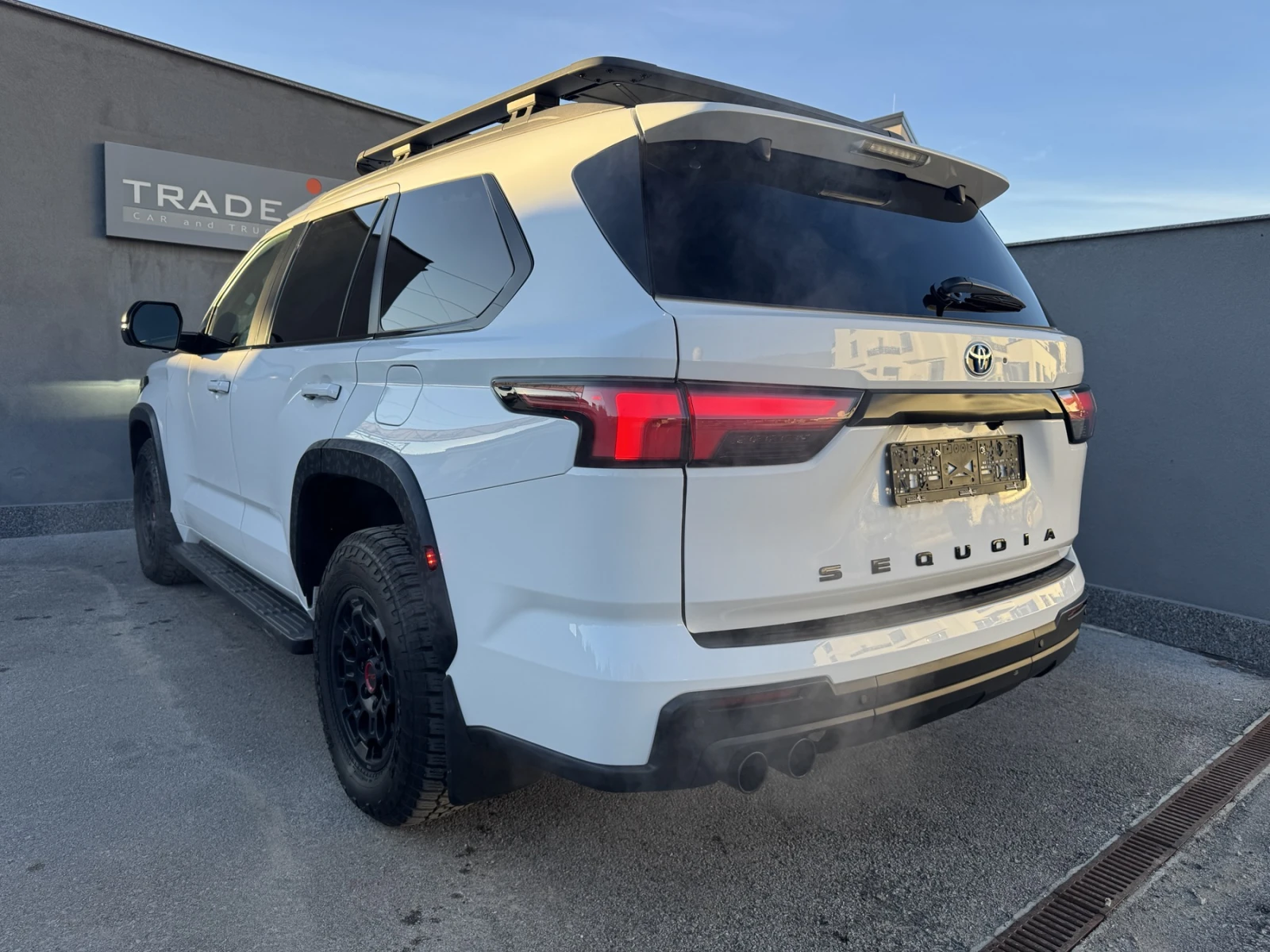 Toyota Sequoia TRD PRO 3.5L V6 i-FORCE MAX - изображение 6