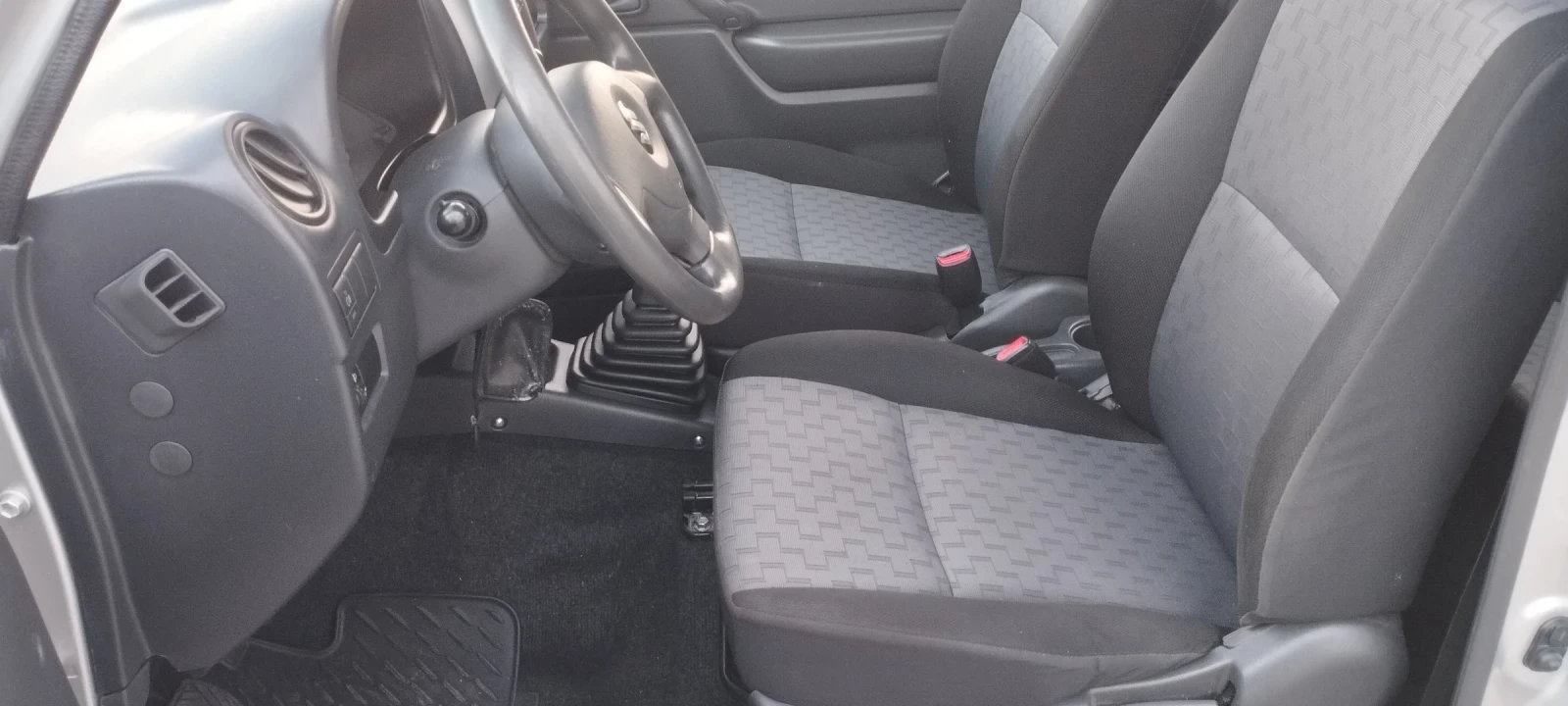 Suzuki Jimny 1.3 4х4 , снимка 11 - Автомобили и джипове - 53527195