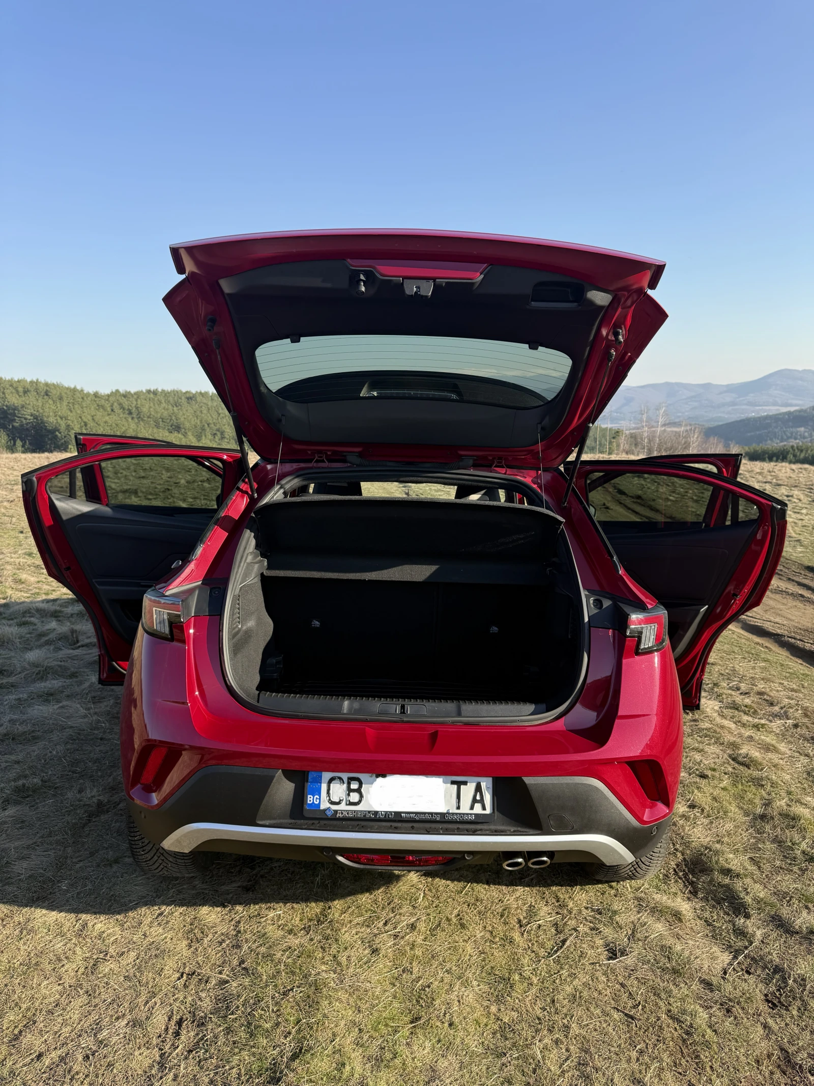 Opel Mokka Ultimate FWD SUV, снимка 2 - Автомобили и джипове - 53715667