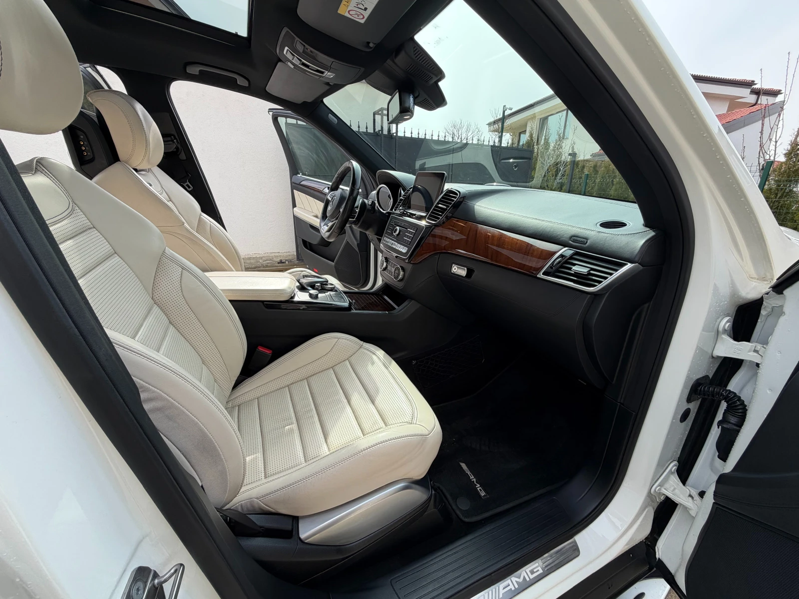 Mercedes-Benz GLS 63 AMG, снимка 9 - Автомобили и джипове - 53755224