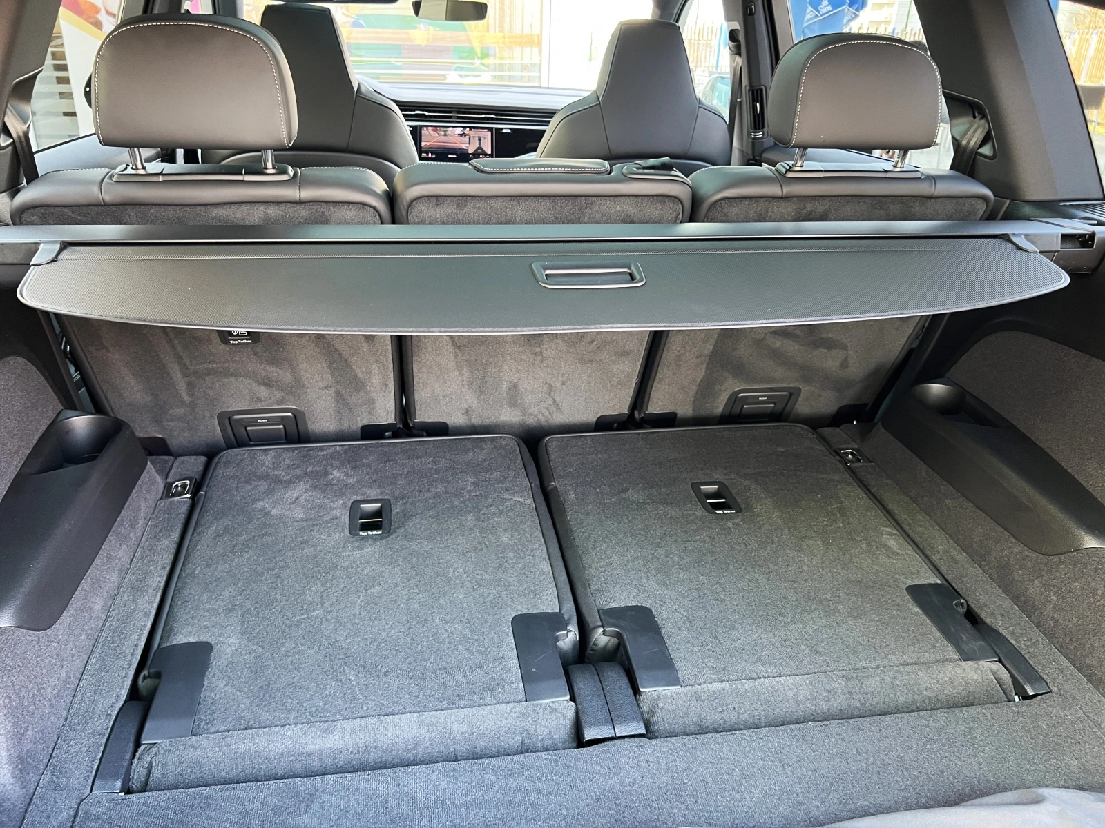 Audi SQ7 TFSI/FACELIFT/B&O/MATRIX/HEAD UP/B&O/PANO/7-МЕСТЕН, снимка 16 - Автомобили и джипове - 53864600