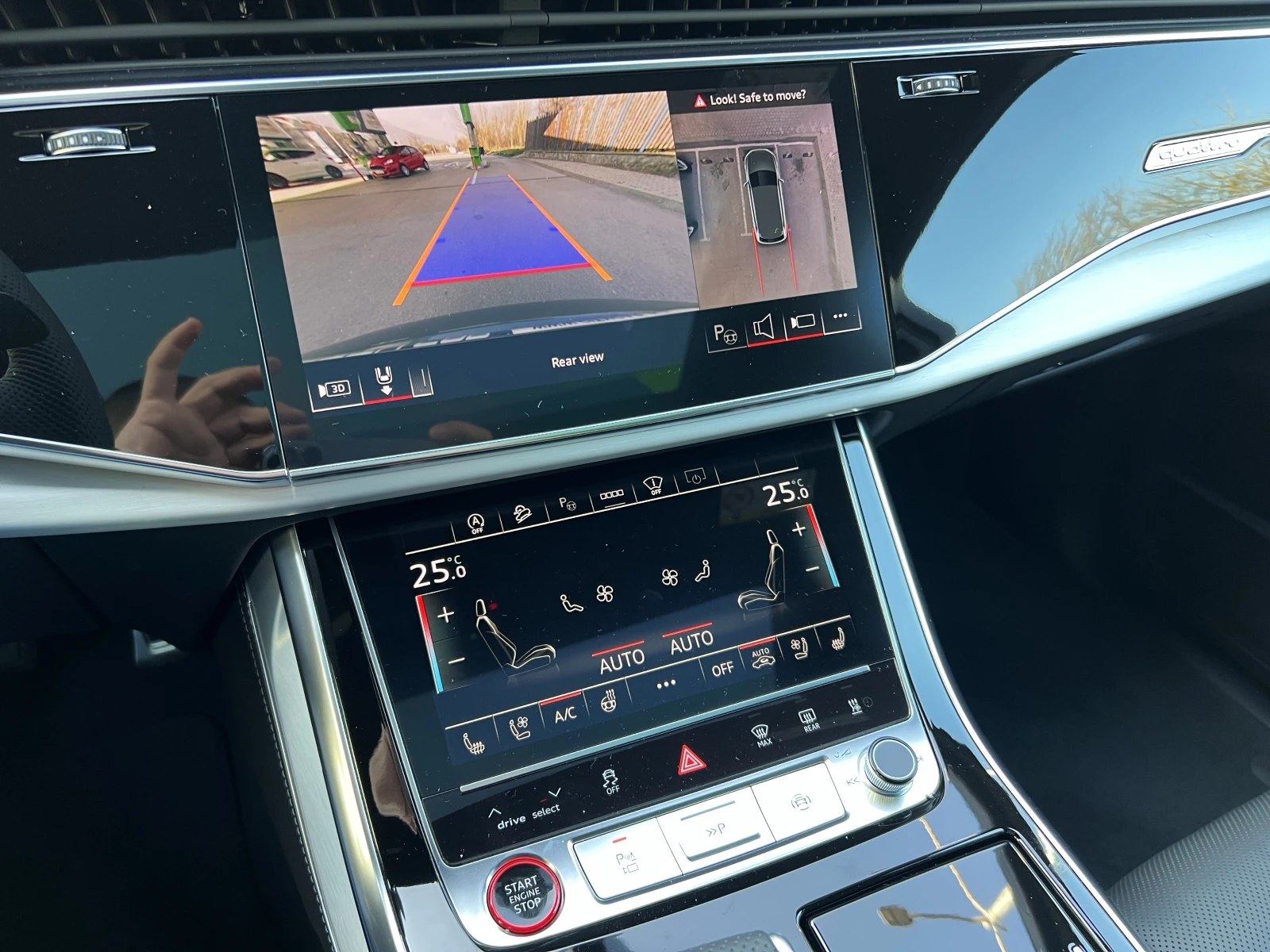 Audi SQ7 TFSI/FACELIFT/B&O/MATRIX/HEAD UP/B&O/PANO/7-МЕСТЕН, снимка 11 - Автомобили и джипове - 53864600