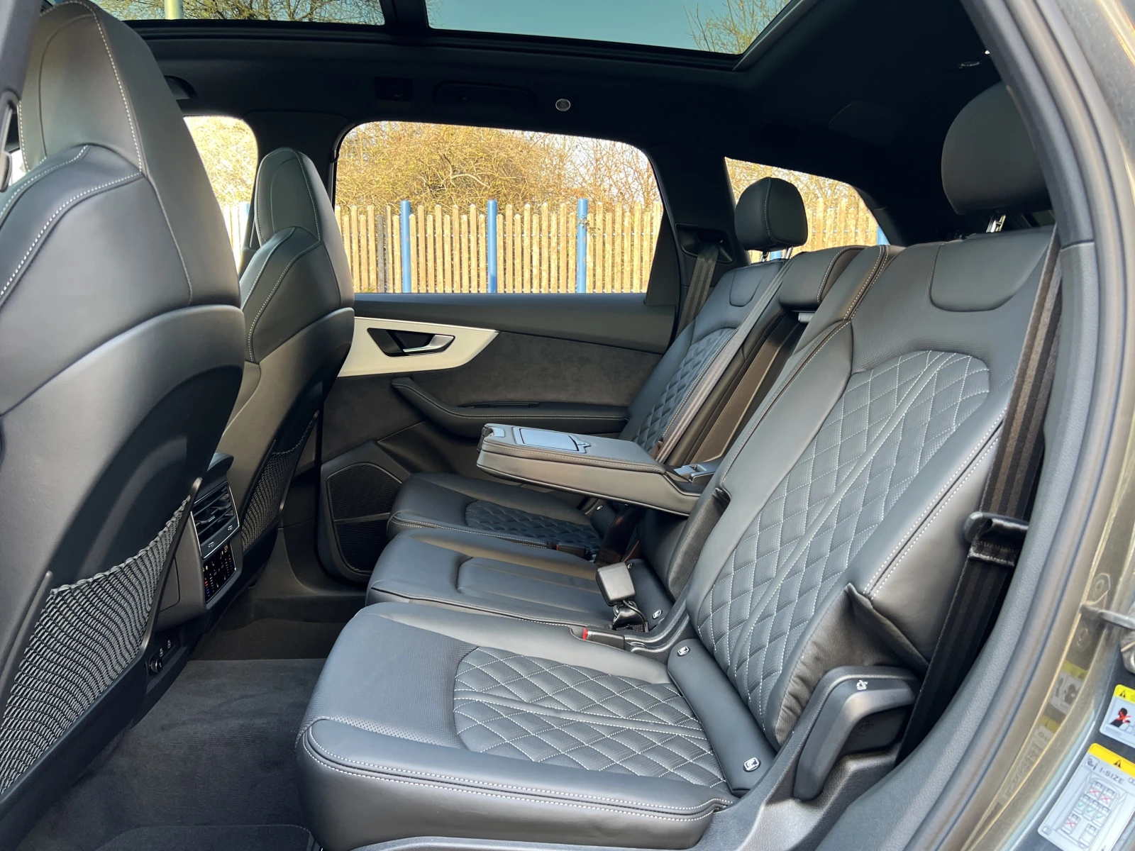 Audi SQ7 TFSI/FACELIFT/B&O/MATRIX/HEAD UP/B&O/PANO/7-МЕСТЕН, снимка 14 - Автомобили и джипове - 53864600