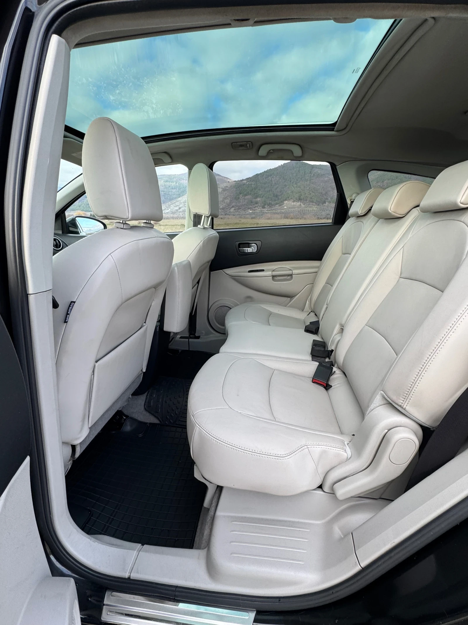 Nissan Qashqai Nissan Qashqai + 2 2.0 4�4 ��� 6+ 1����� ���� | Mobile.bg � ����������� 15