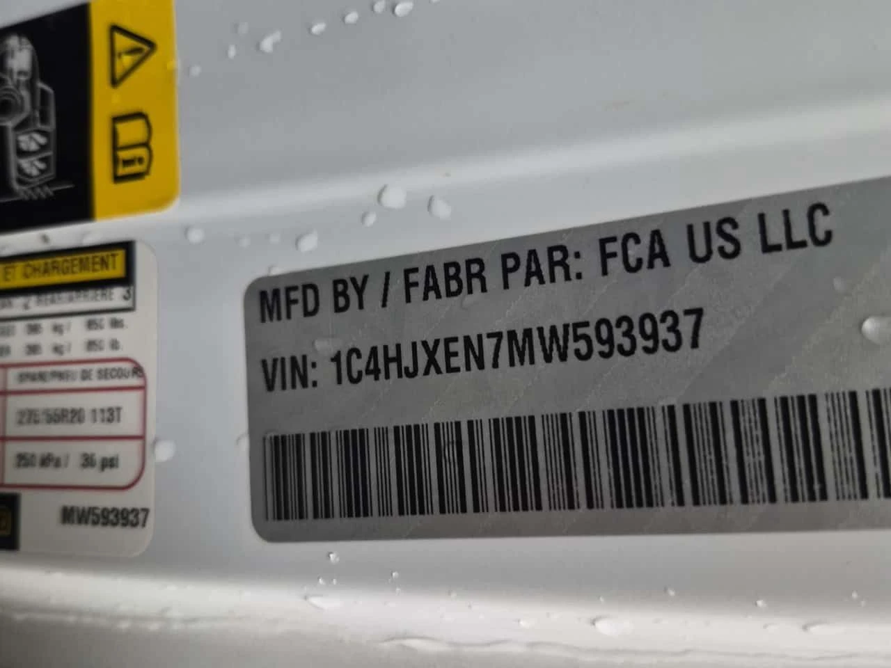 Jeep Wrangler * CARFAX * 2 КЛЮЧА * 2 БРОЯ ГУМИ * , снимка 16 - Автомобили и джипове - 54412663