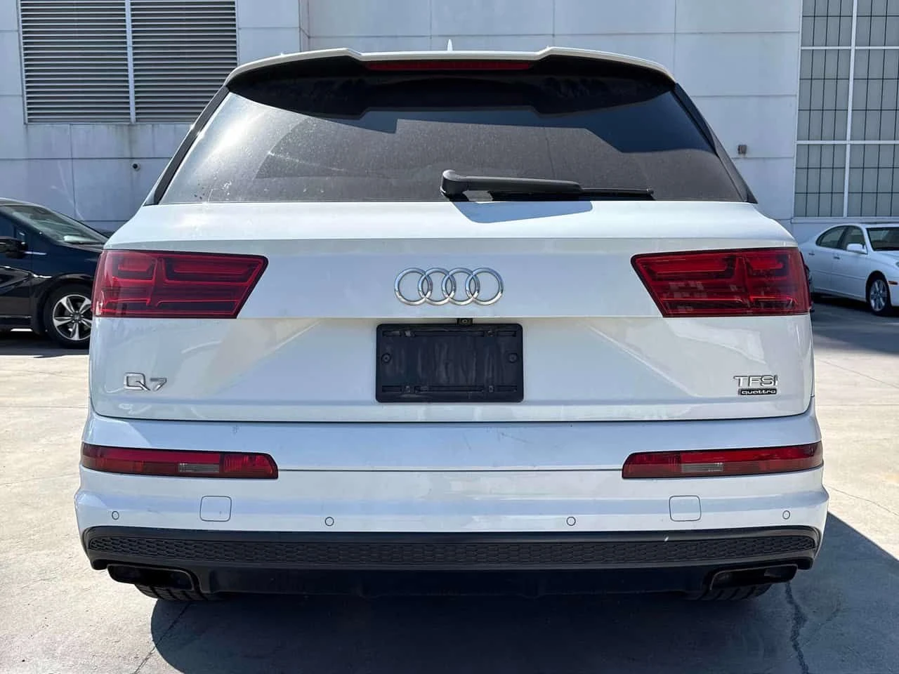 Audi Q7 * 3.0T Progressiv* АВТОКРЕДИТ БЕЗ ПЪРВОНАЧАЛНА * , снимка 4 - Автомобили и джипове - 55680246