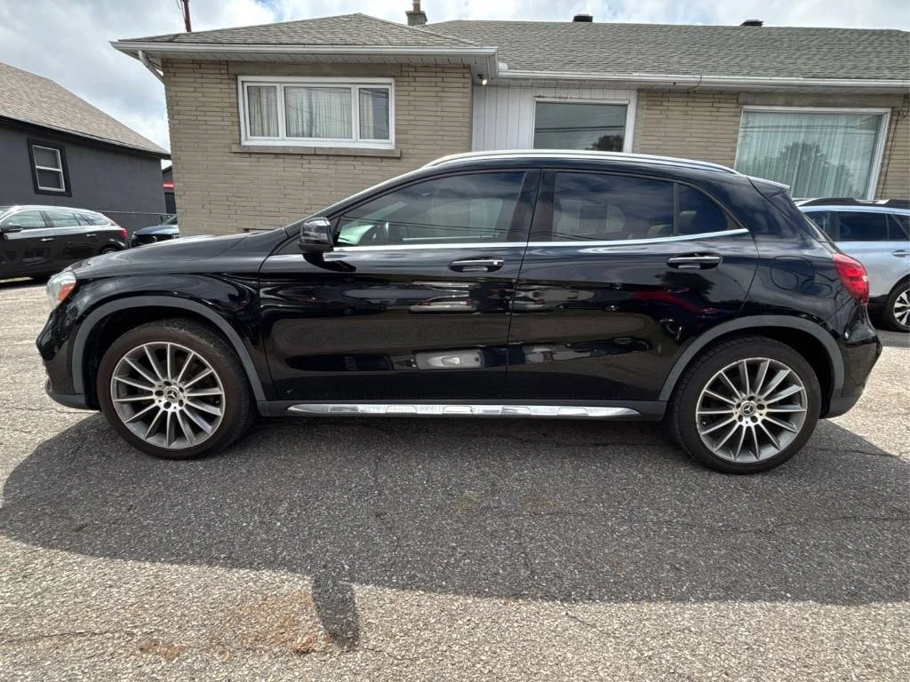 Mercedes-Benz GLA * 250 4MATIC* АВТОКРЕДИТ БЕЗ ПЪРВОНАЧАЛНА ВНОСКА* , снимка 2 - Автомобили и джипове - 55948802