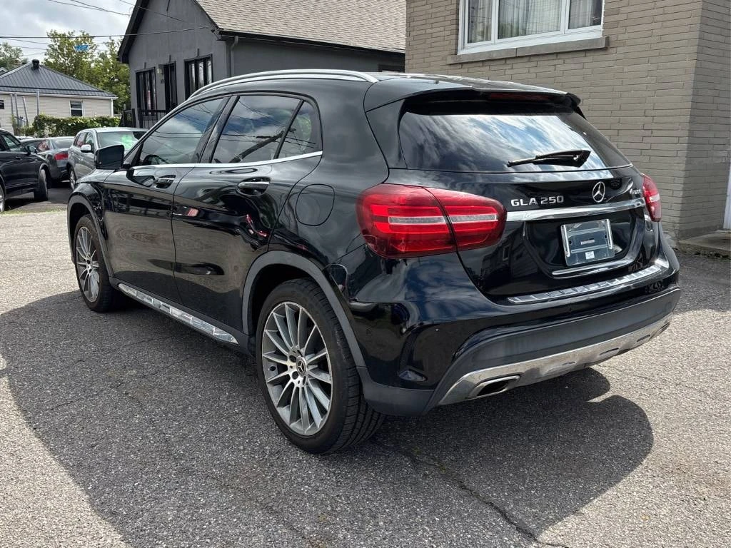 Mercedes-Benz GLA * 250 4MATIC* АВТОКРЕДИТ БЕЗ ПЪРВОНАЧАЛНА ВНОСКА* , снимка 16 - Автомобили и джипове - 55948802