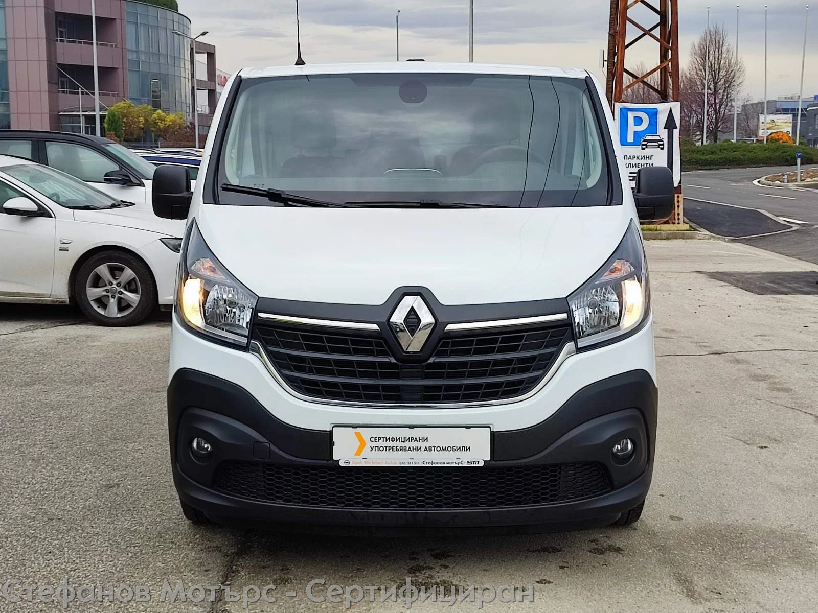 Renault Trafic L1H1 Komfort 2.0 dCi 145hp MT6, снимка 2 - Бусове и автобуси - 52563917