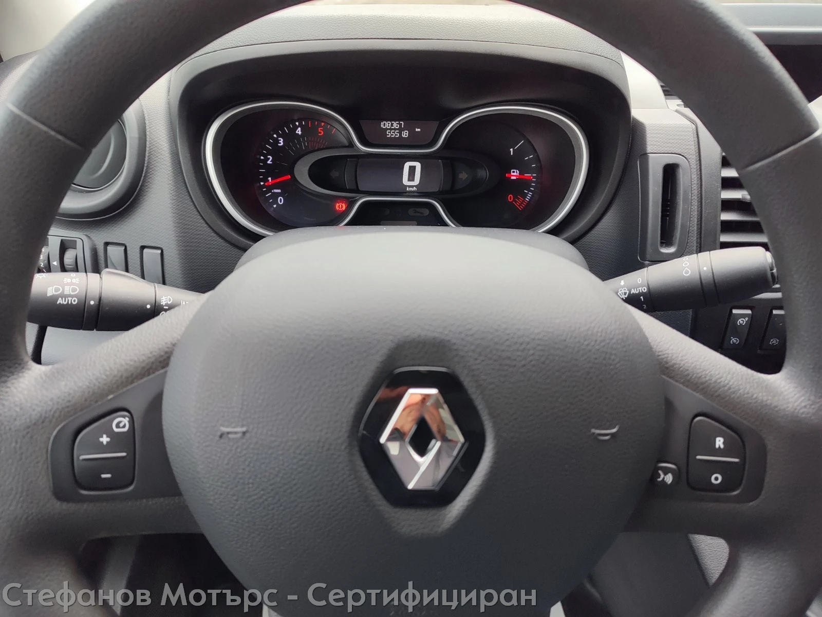 Renault Trafic L1H1 Komfort 2.0 dCi 145hp MT6, снимка 9 - Бусове и автобуси - 52563917