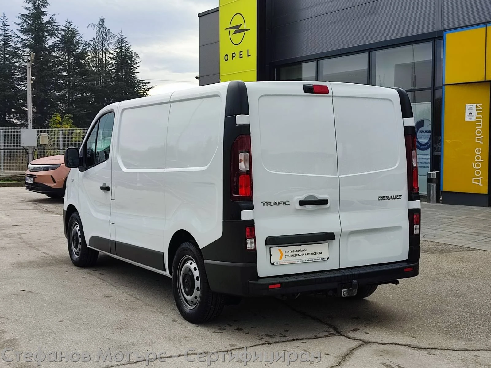 Renault Trafic L1H1 Komfort 2.0 dCi 145hp MT6, снимка 6 - Бусове и автобуси - 52563917