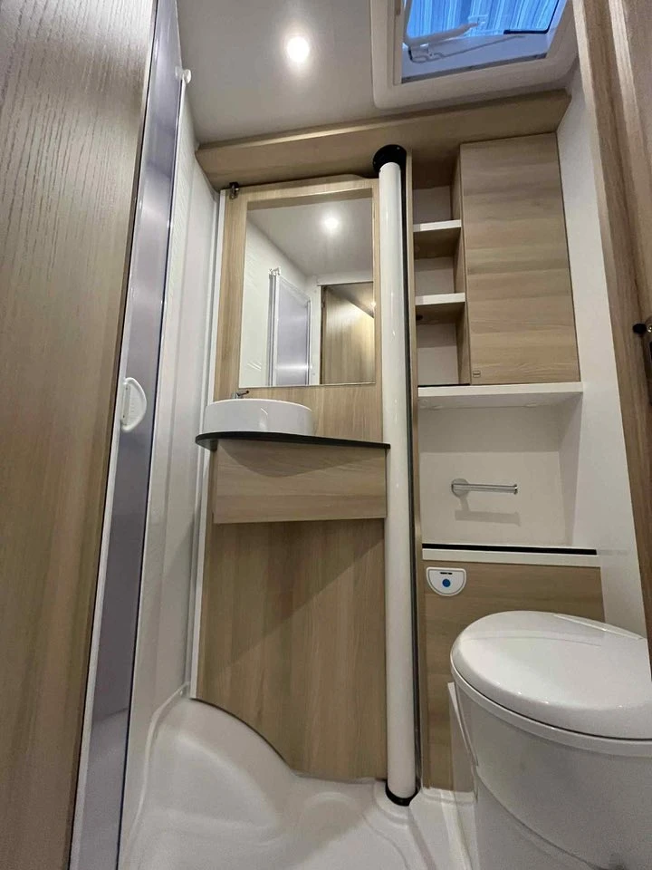 Кемпер ITINEO CJ660 165к.с. LIFEPO4 батерия, снимка 7 - Каравани и кемпери - 54942615