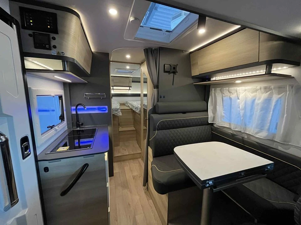 Кемпер ITINEO CJ660 165к.с. LIFEPO4 батерия, снимка 3 - Каравани и кемпери - 54942615