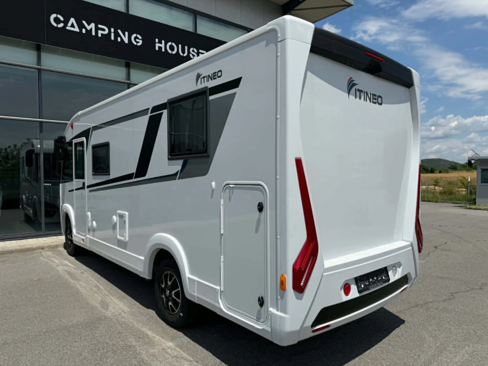 Кемпер ITINEO CJ660 165к.с. LIFEPO4 батерия, снимка 2 - Каравани и кемпери - 54942615