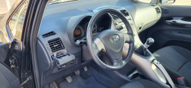Toyota Auris, снимка 10 - Автомобили и джипове - 45642201