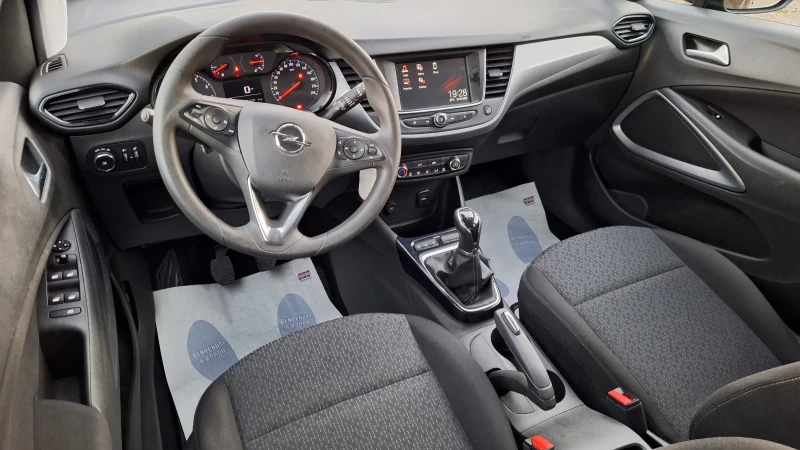 Opel Crossland X 1.2I Euro6B, снимка 11 - Автомобили и джипове - 52383529