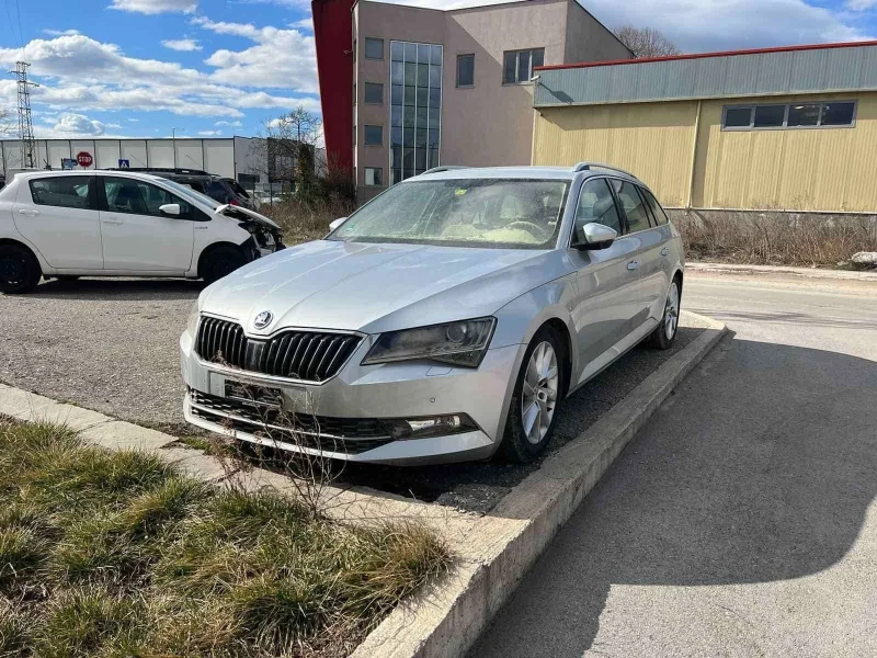 Skoda Superb ЧАСТИ, снимка 1 - Автомобили и джипове - 48455341