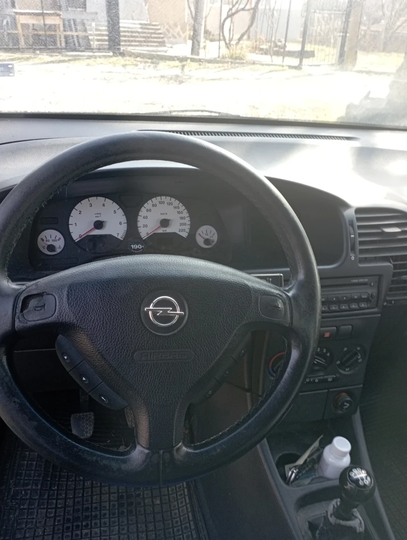 Opel Zafira, снимка 16 - Автомобили и джипове - 49267393