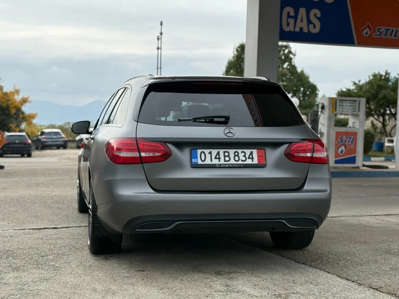 Mercedes-Benz C 220 Avantgarde, снимка 5 - Автомобили и джипове - 52105221