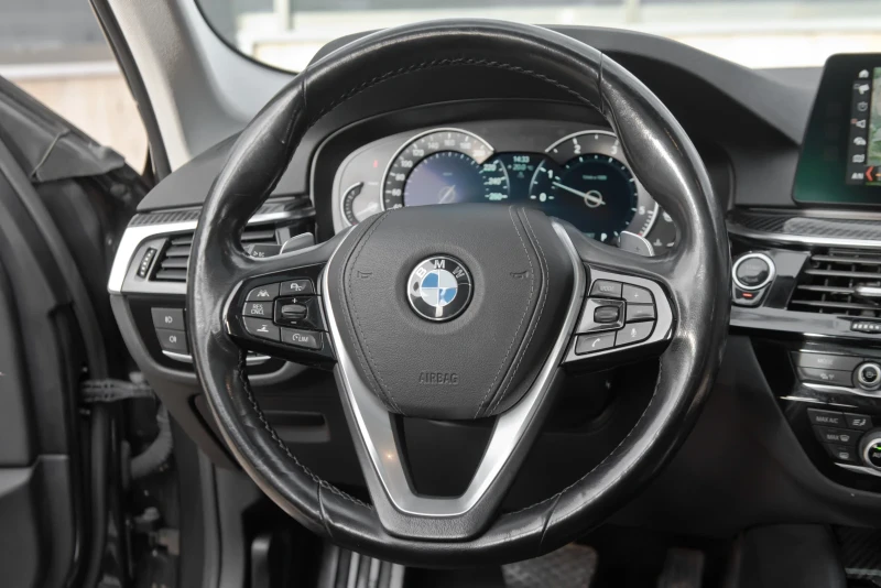 BMW 530 Xd/M5/PERFORMANCE/LCI/20, снимка 10 - Автомобили и джипове - 52554925