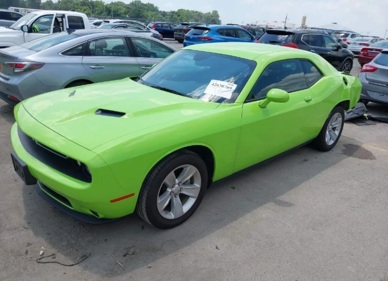 Dodge Challenger, снимка 2 - Автомобили и джипове - 53094408