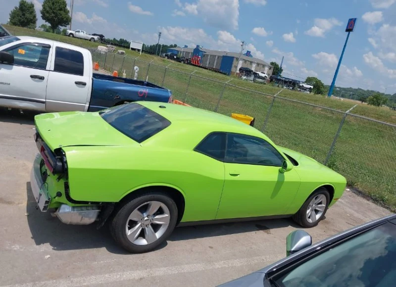 Dodge Challenger, снимка 13 - Автомобили и джипове - 53094408