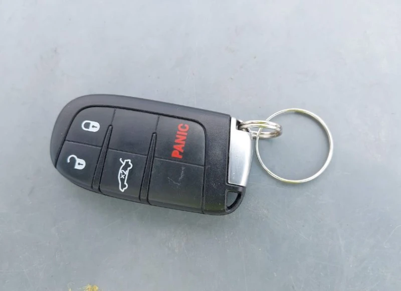 Dodge Challenger, снимка 11 - Автомобили и джипове - 53094408