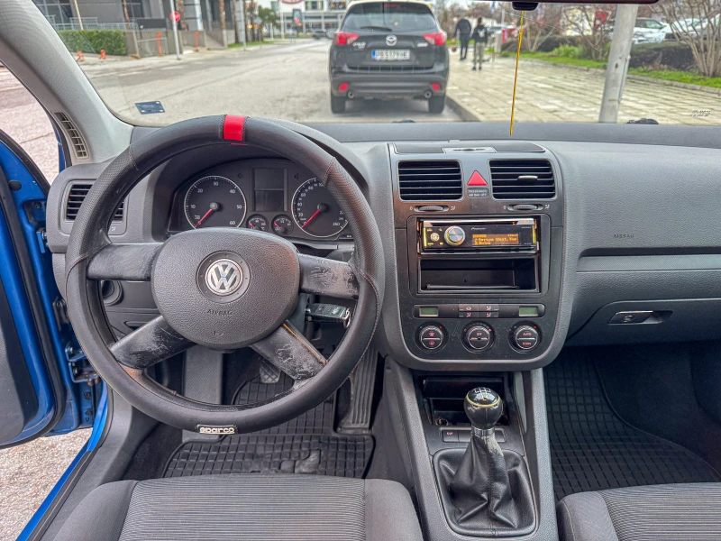 VW Golf 5 1.9 TDI, снимка 13 - Автомобили и джипове - 53097605