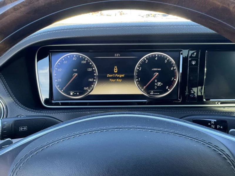 Mercedes-Benz S 550 Mercedes-Benz* S-Class* S 550* АвтоКредит* (ЦЕНА Д, снимка 9 - Автомобили и джипове - 53361777