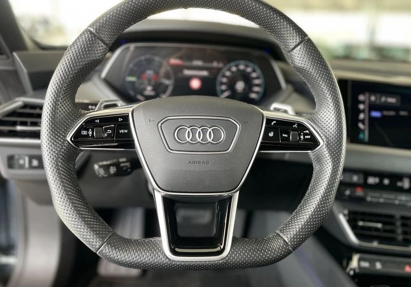 Audi E-Tron GT Quattro, снимка 6 - Автомобили и джипове - 54340301