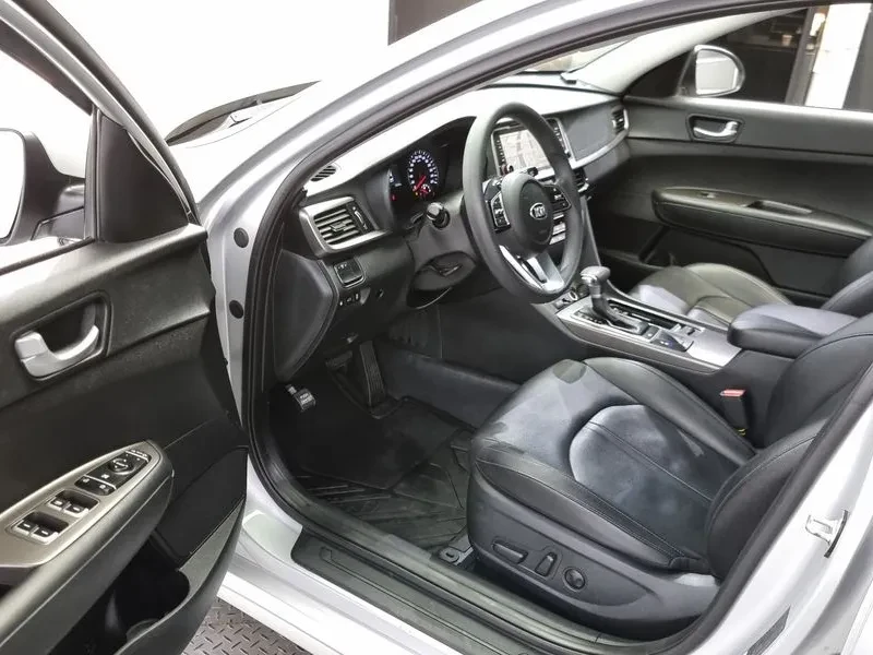 Kia K5 2Nd Generation 2.0 Lpi Taxi Deluxe, снимка 11 - Автомобили и джипове - 56304911