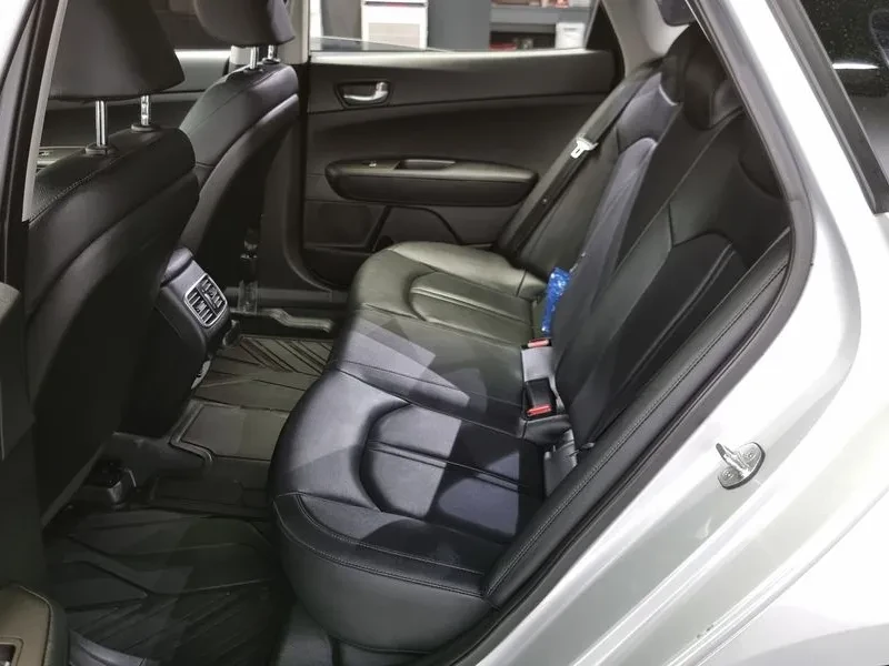 Kia K5 2Nd Generation 2.0 Lpi Taxi Deluxe, снимка 12 - Автомобили и джипове - 56304911