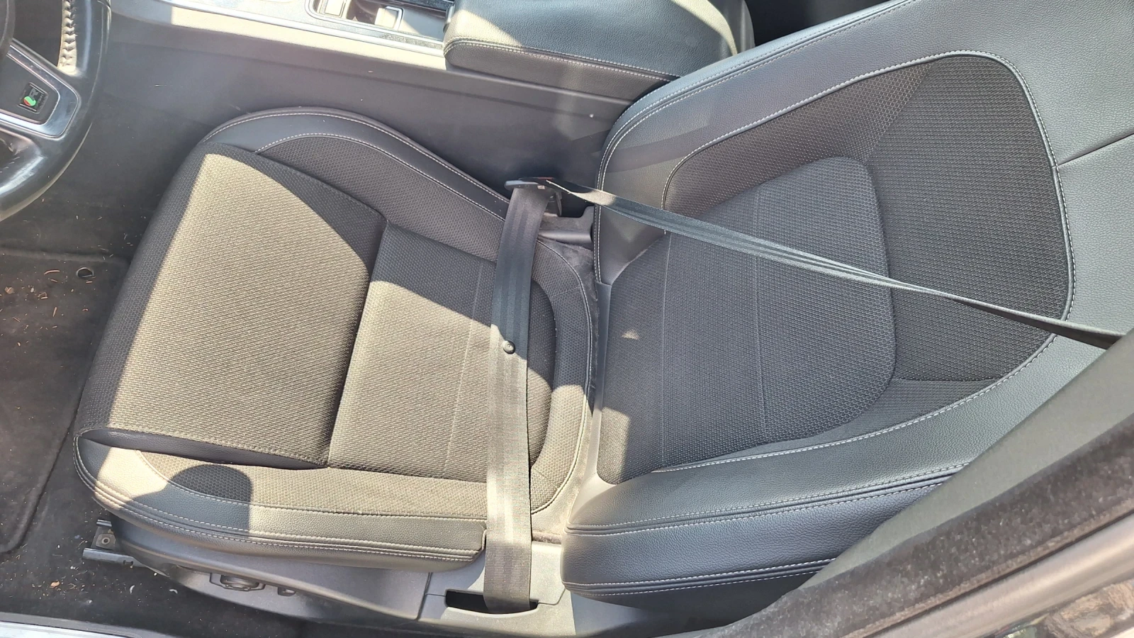 Jaguar XE R SPORT  - изображение 8