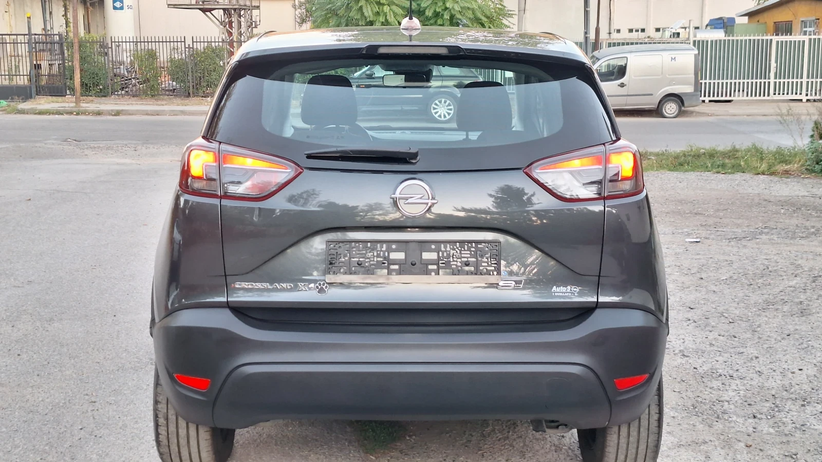 Opel Crossland X 1.2I Euro6B - изображение 7