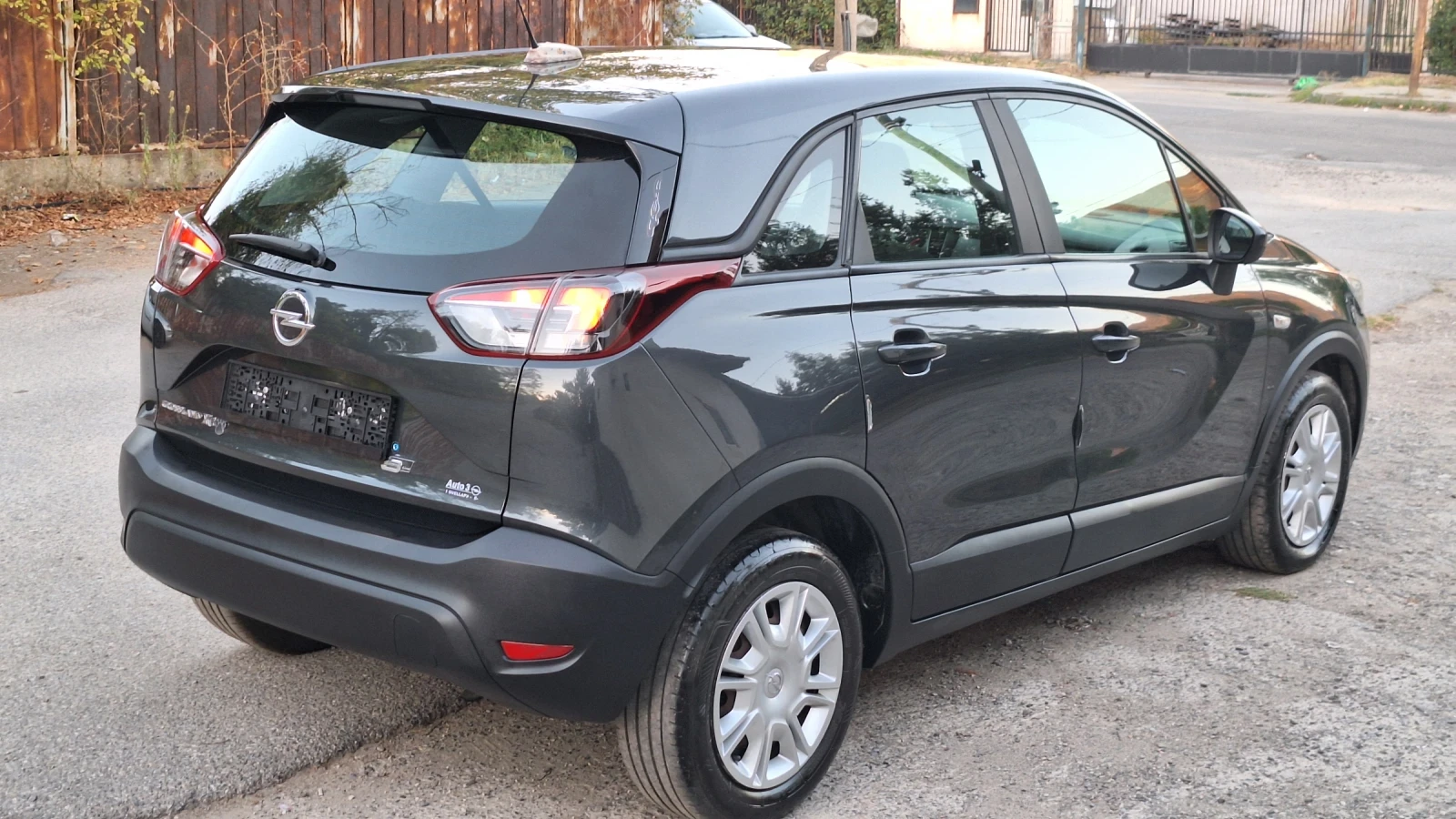 Opel Crossland X 1.2I Euro6B - изображение 6