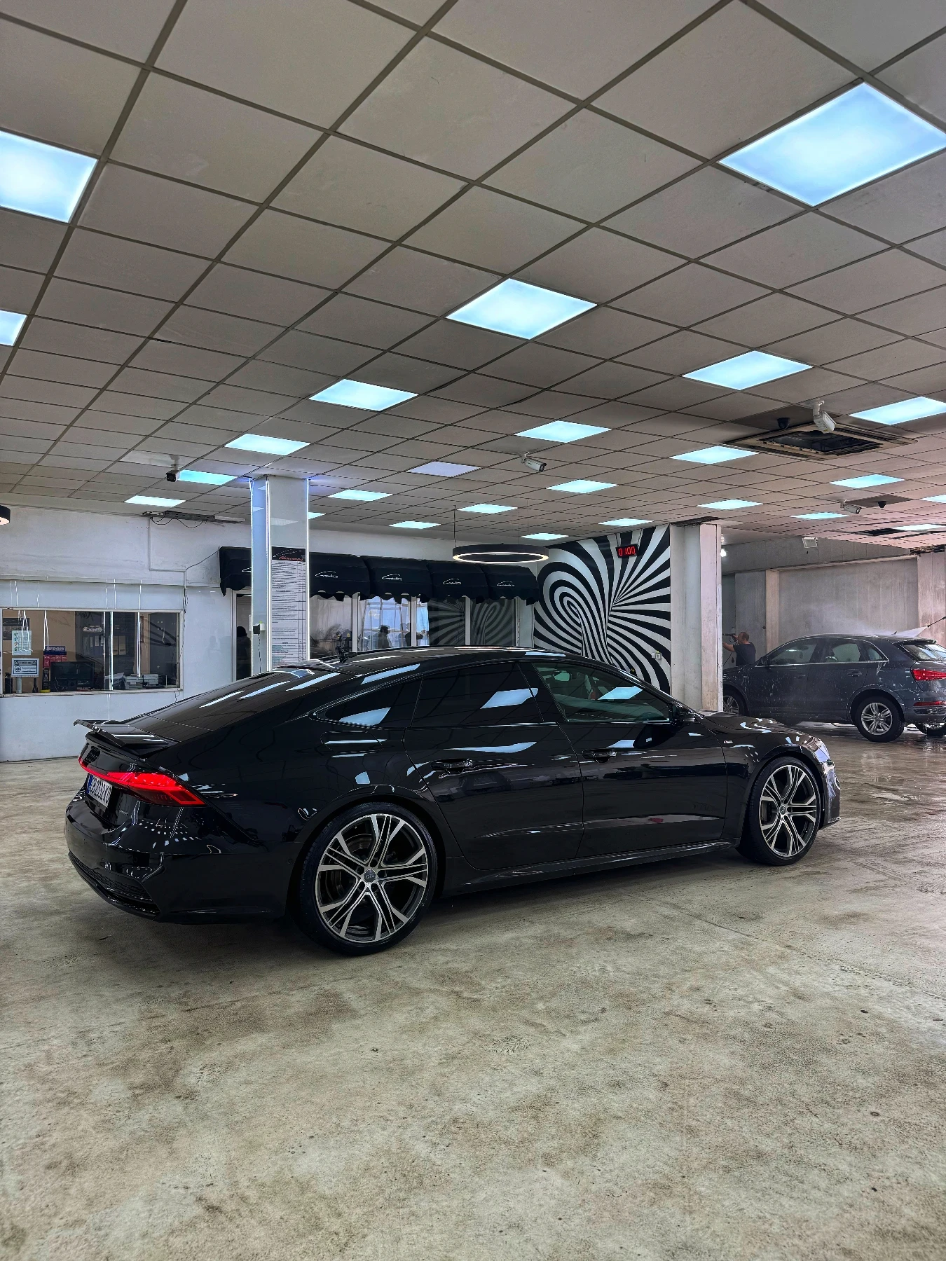 Audi A7 55TFSI/Matrix/3xS-line/AmbientLight/BlackLine/ - изображение 6
