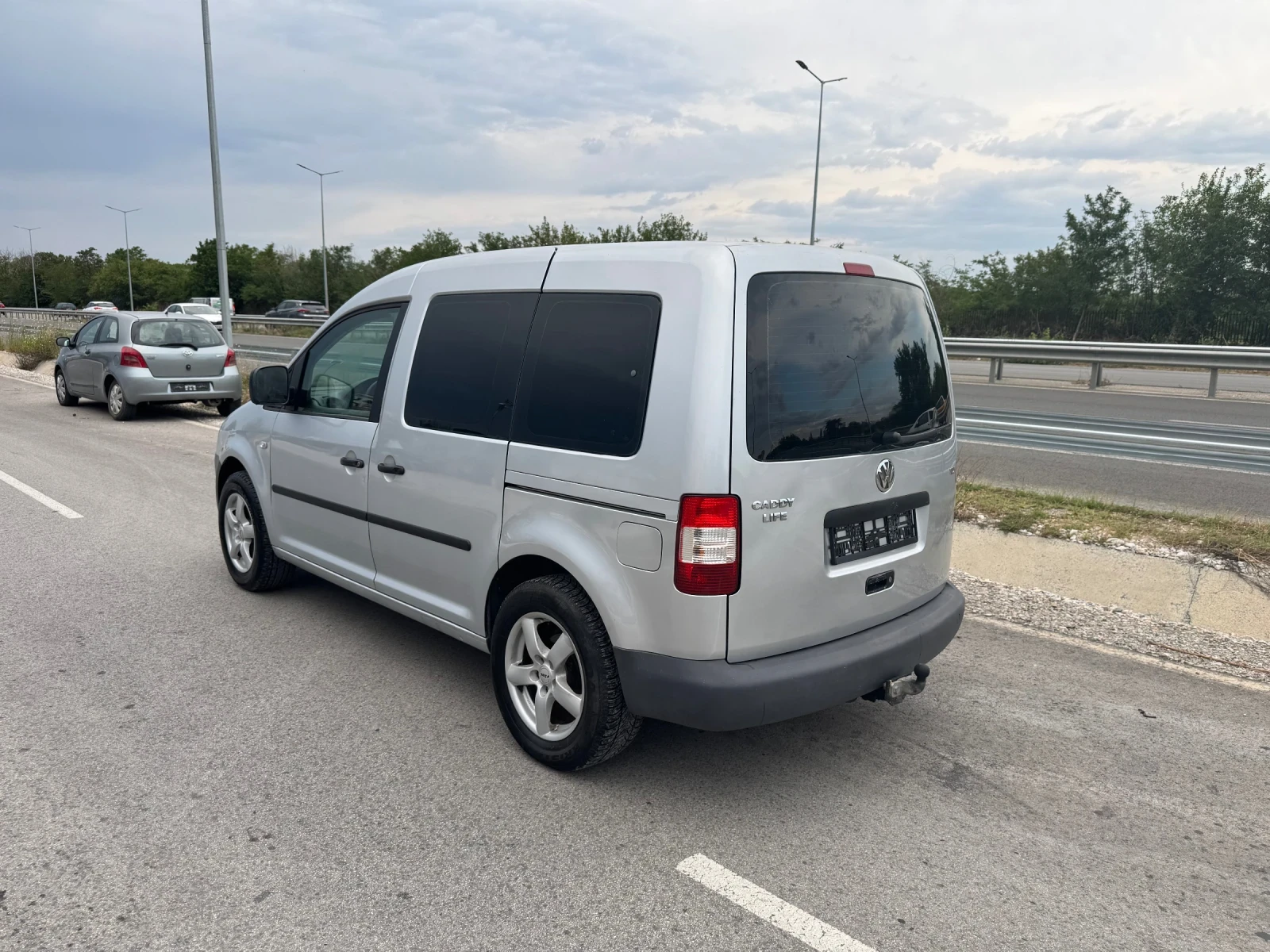 VW Caddy 1.9 TDI - изображение 3