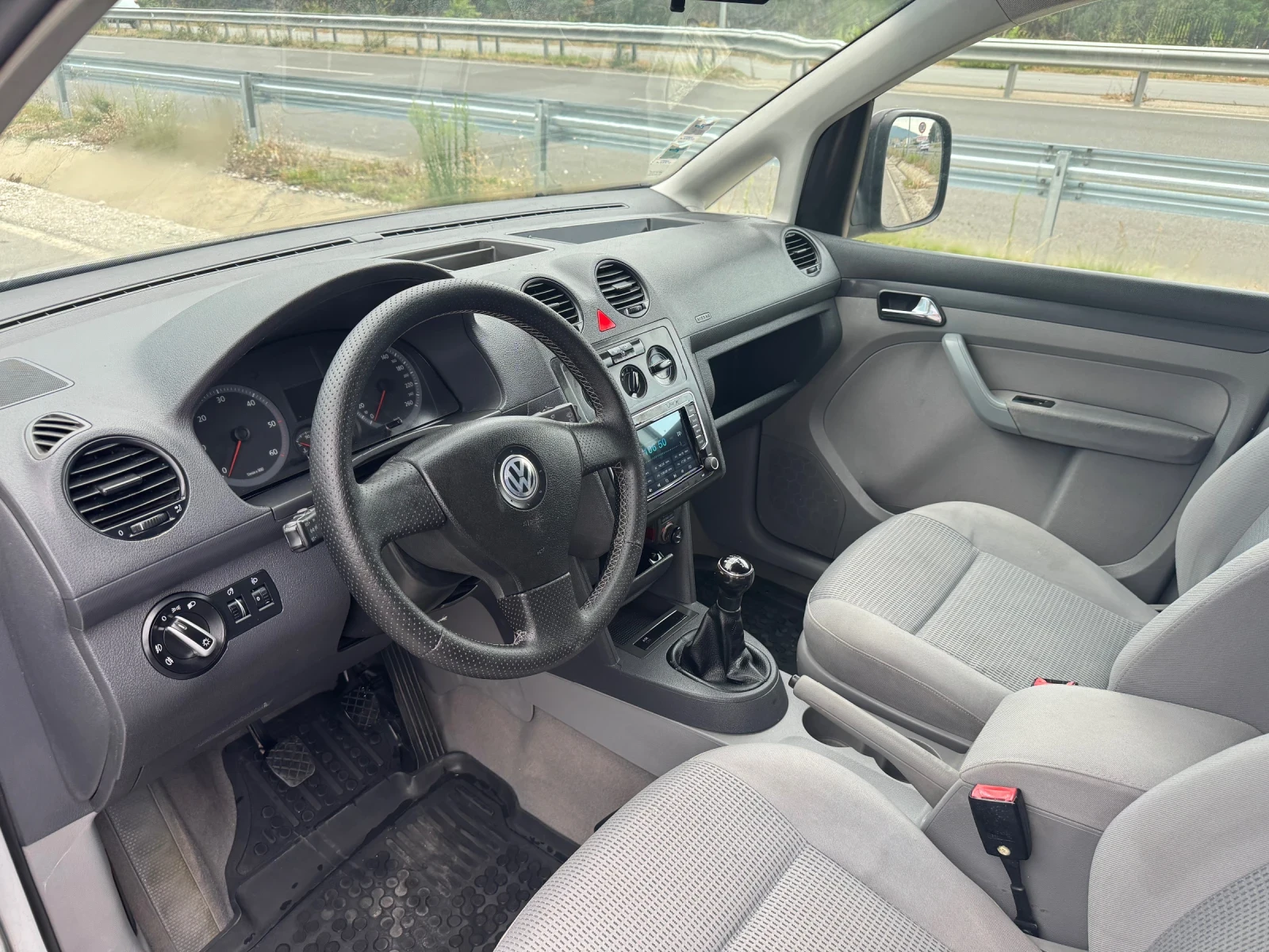 VW Caddy 1.9 TDI - изображение 7
