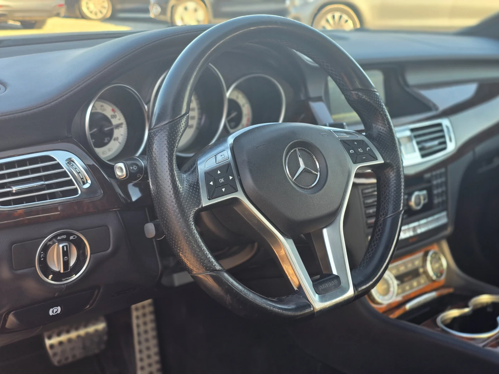Mercedes-Benz CLS 550 AMG-OPTIC* 4matic  - изображение 10