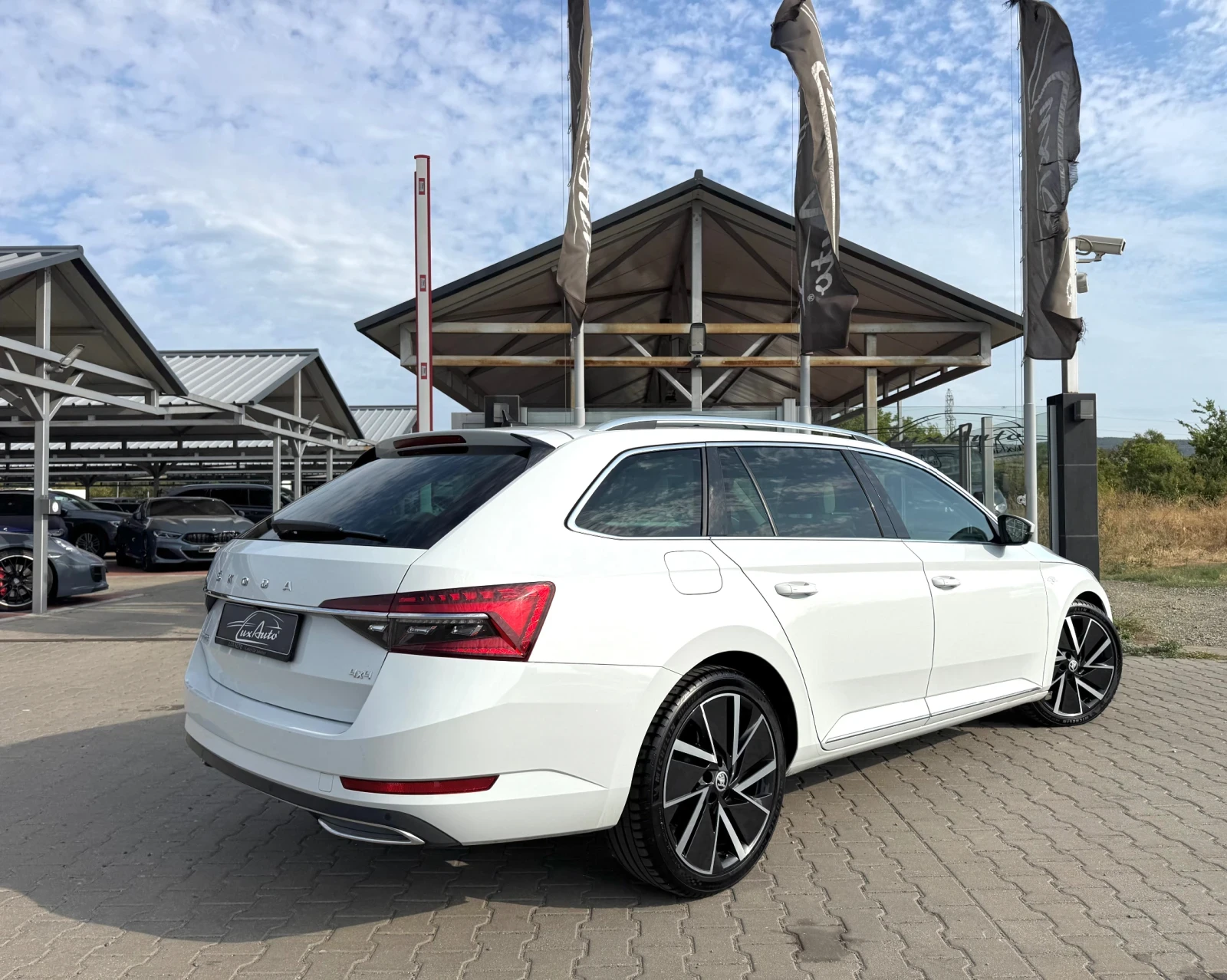 Skoda Superb 2.0TDI#L&K#4x4#PANORAMA#ОБДУХ#DISTR#FULL - изображение 5