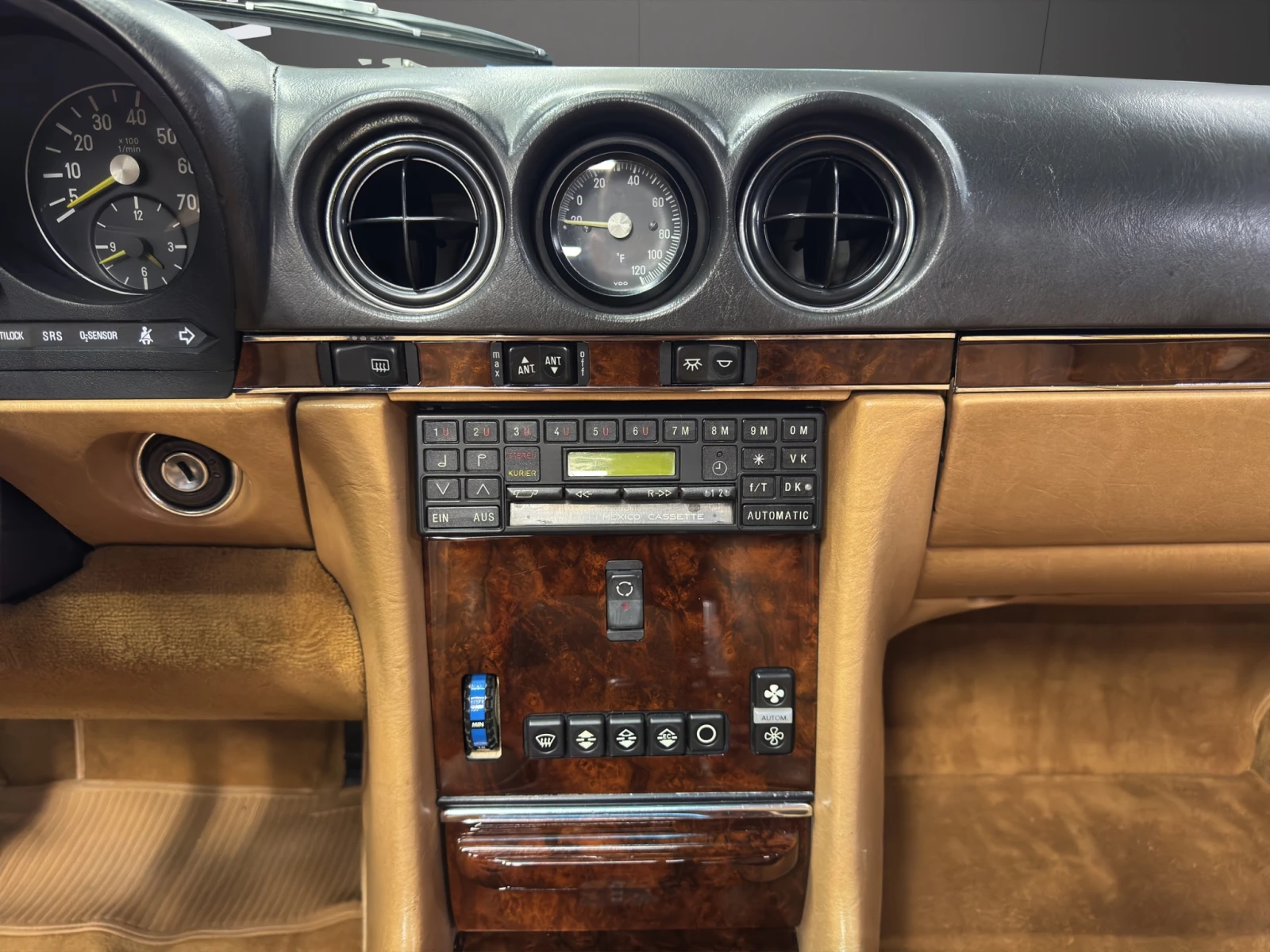 Mercedes-Benz SL 560 | Mobile.bg   13