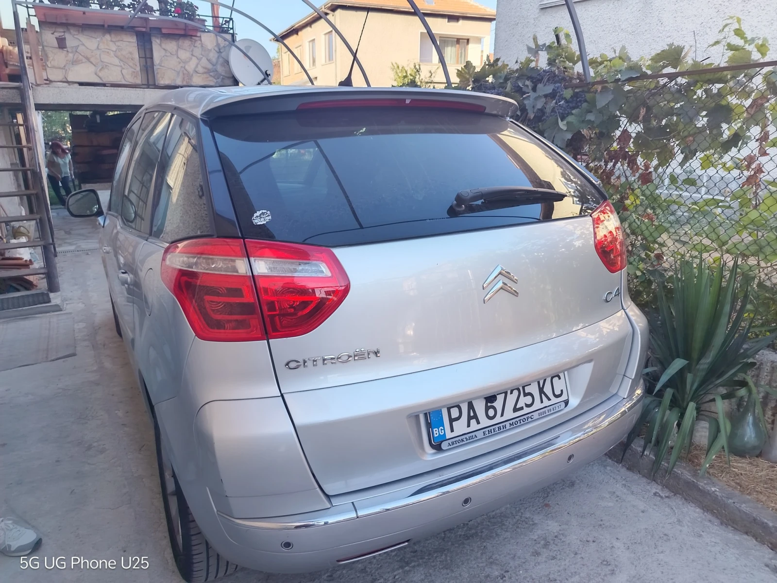Citroen C4 Picasso 1.6HDI - изображение 2