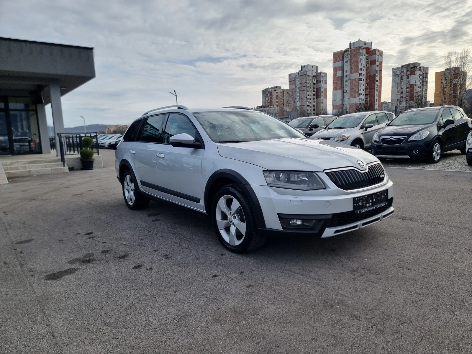 Skoda Octavia 2.0TDI SCOUT | Mobile.bg   8