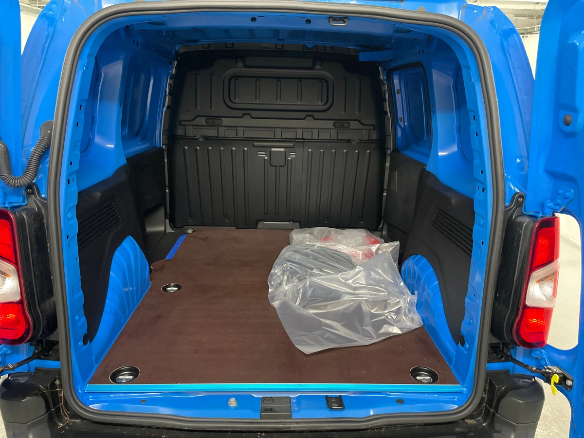 Peugeot Partner Electric, снимка 16 - Автомобили и джипове - 53815280