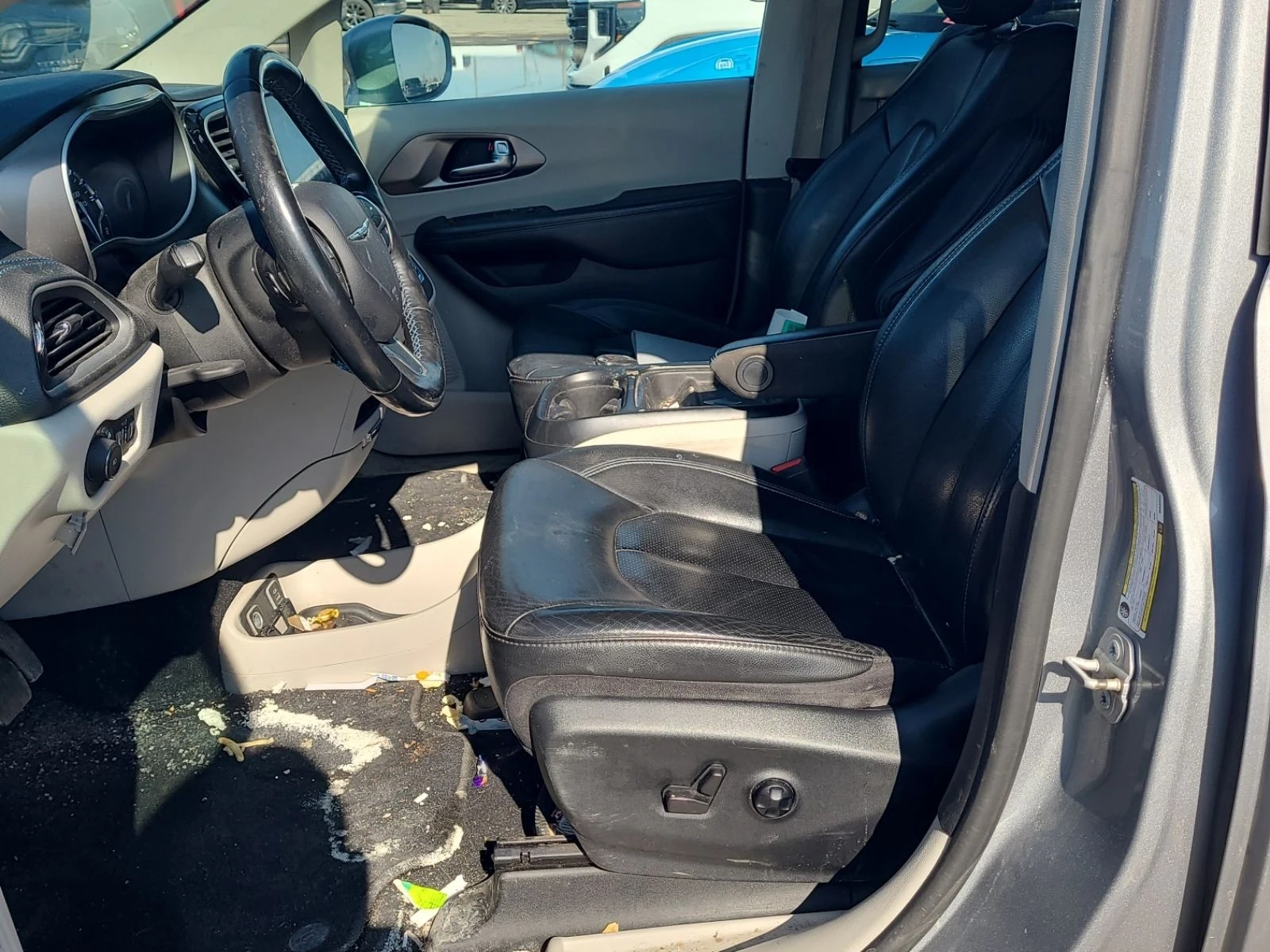 Chrysler Pacifica TOURING-L С РЕГИСТРАЦИЯ & АВТО КРЕДИТ , снимка 5 - Автомобили и джипове - 53907877