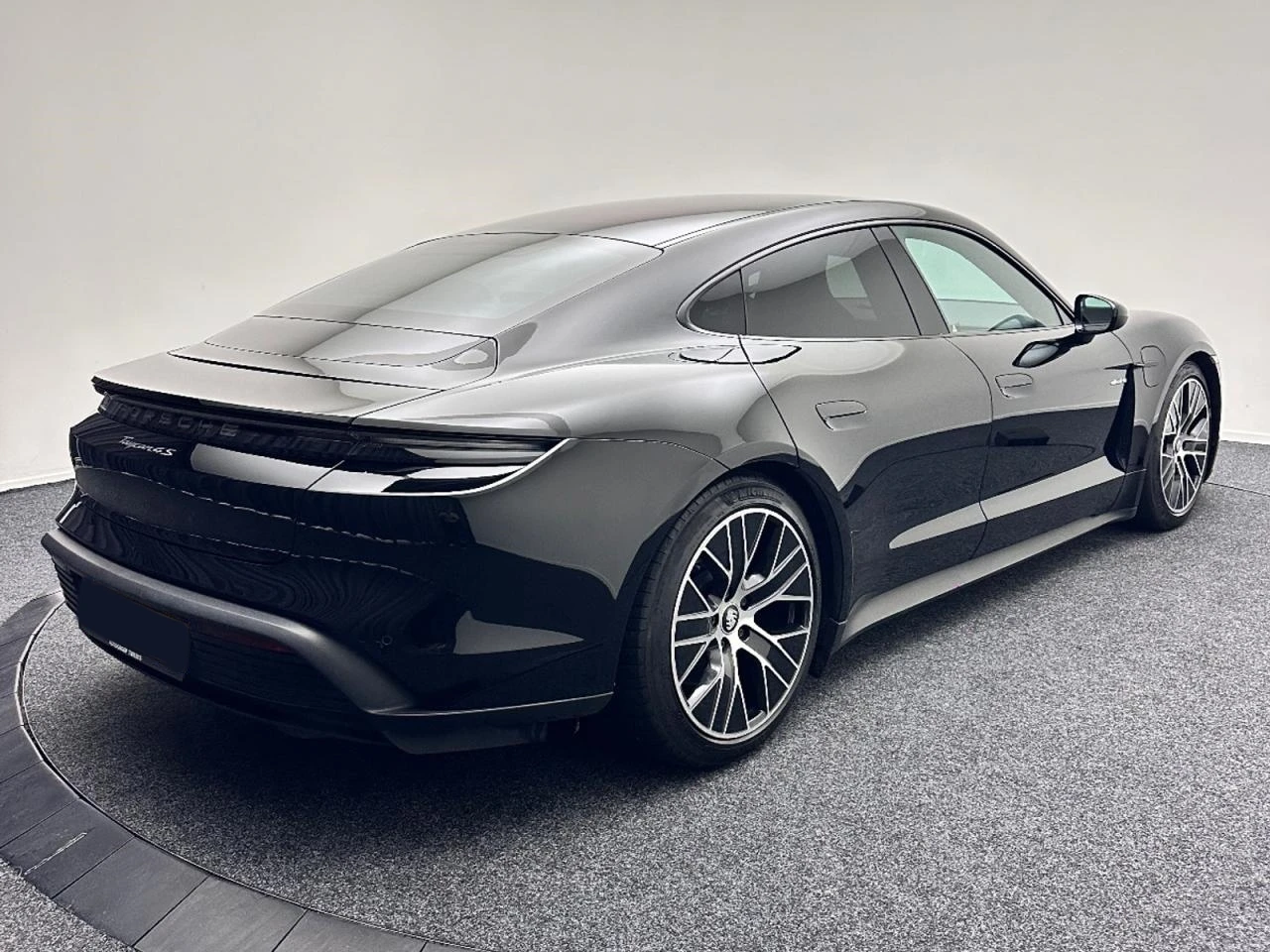 Porsche Taycan 4S, снимка 2 - Автомобили и джипове - 53983678