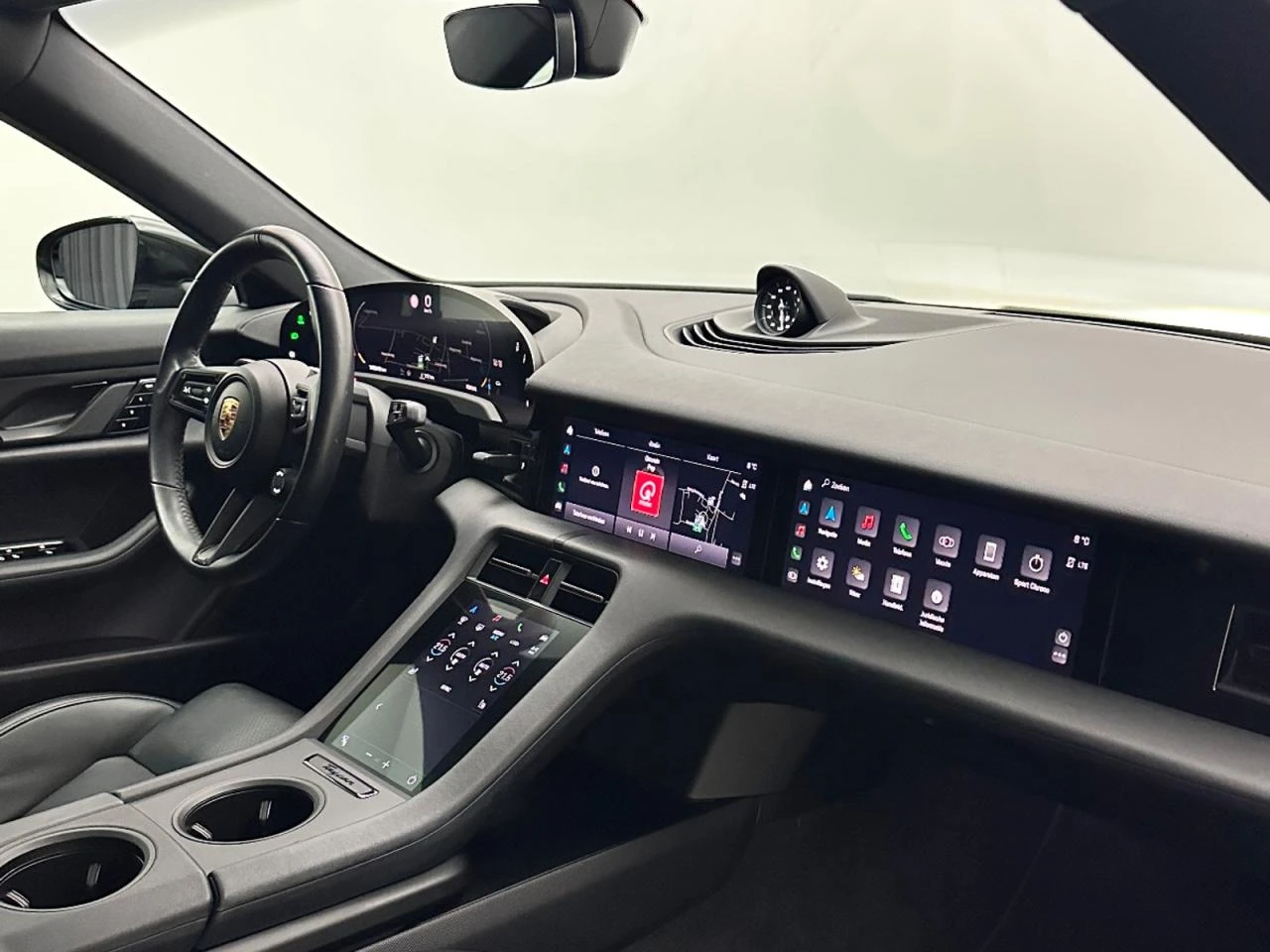 Porsche Taycan 4S, снимка 7 - Автомобили и джипове - 53983678