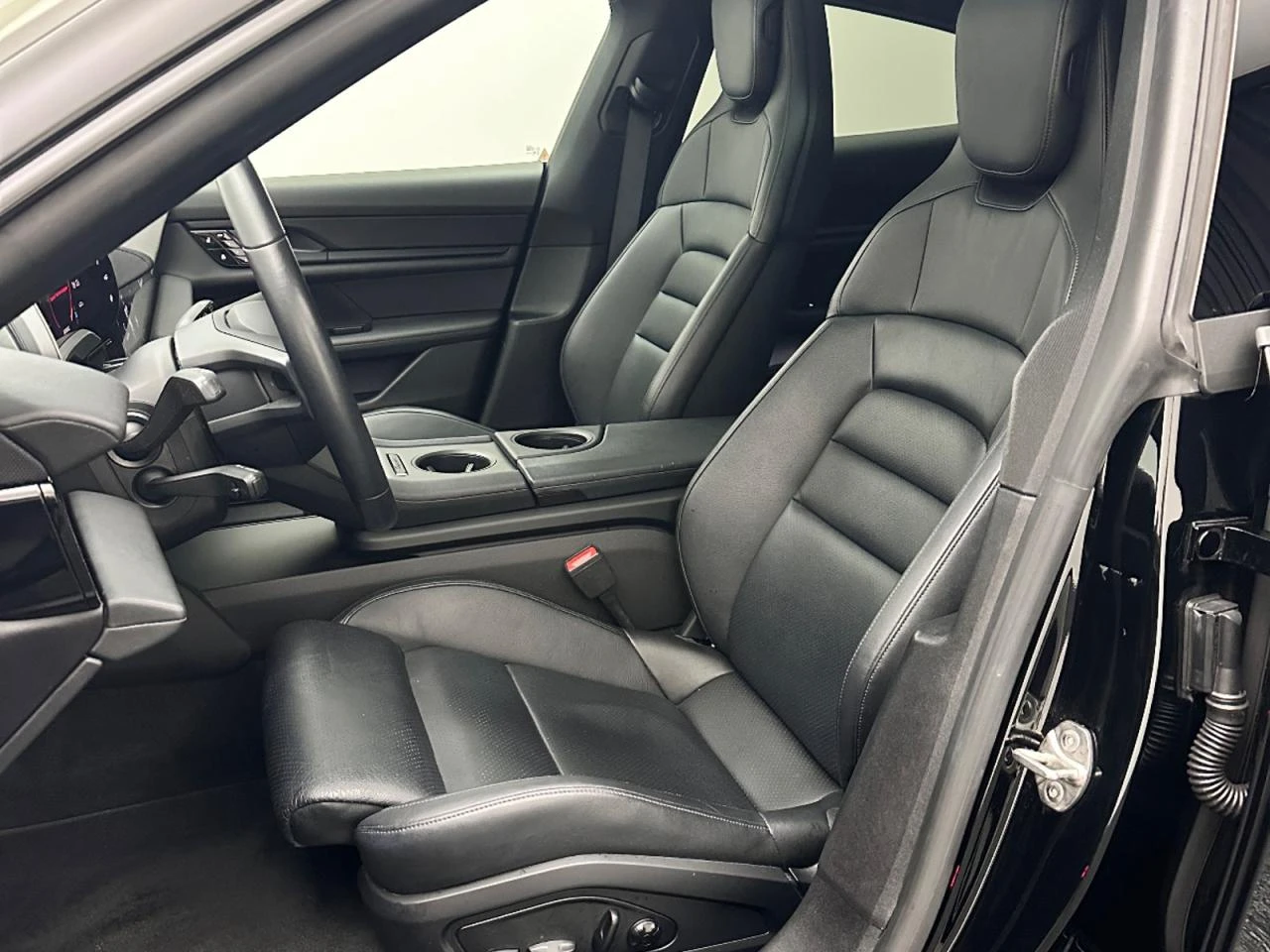 Porsche Taycan 4S, снимка 12 - Автомобили и джипове - 53983678